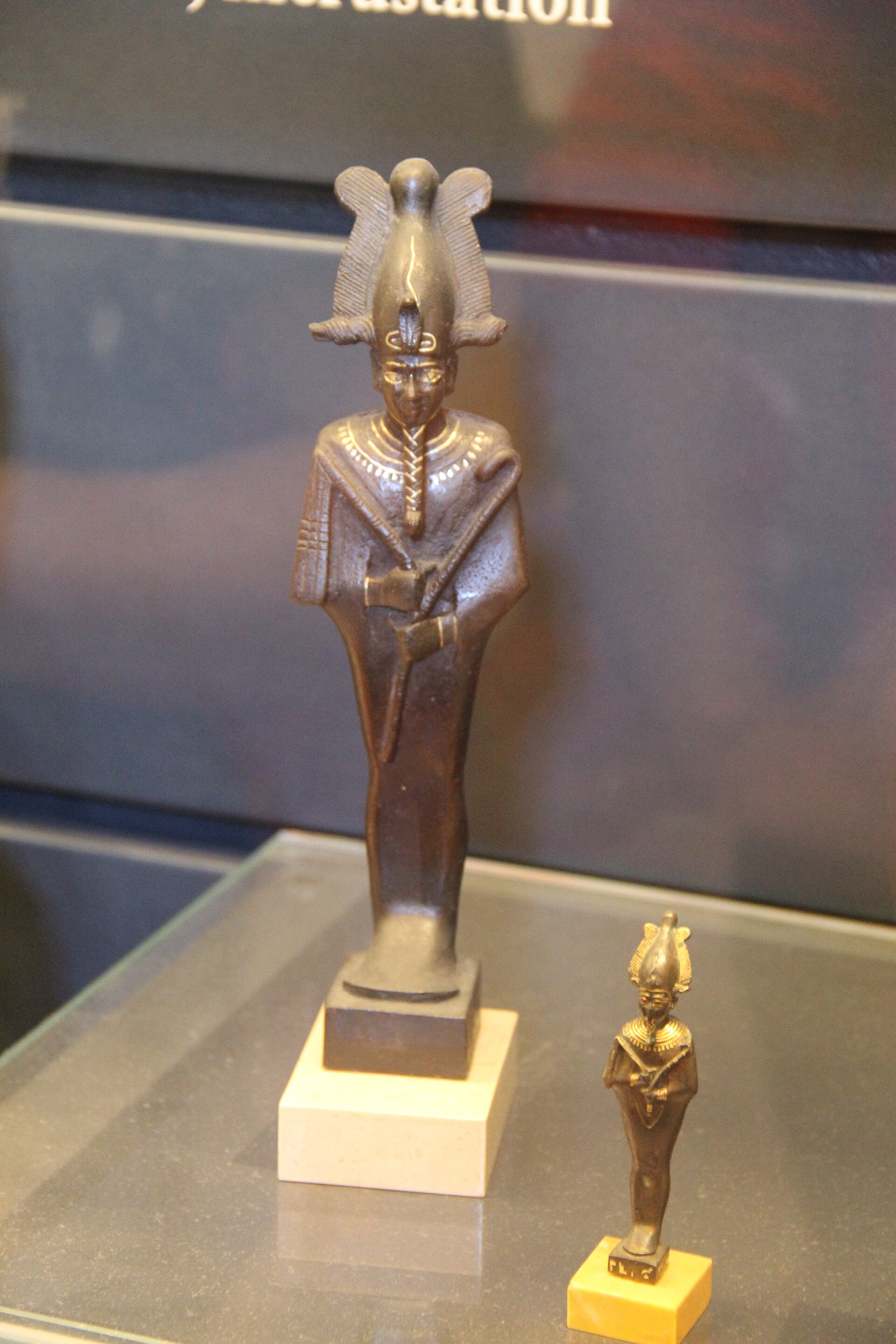 Ancient Egypt Bronze Statues of Osiris (28370040425)